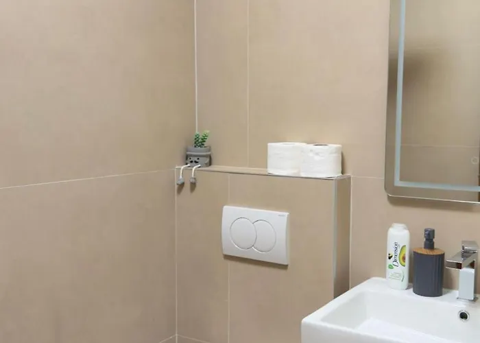 Agora ApartHotel 3*