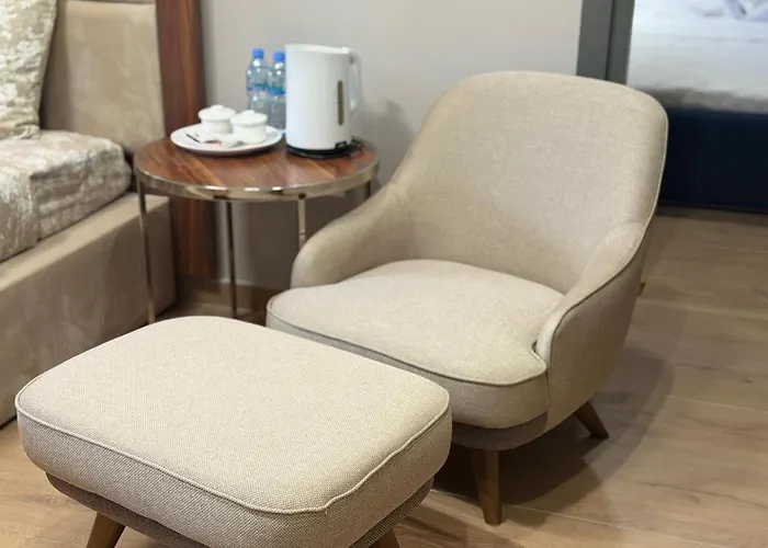 Agora Aparthotel 3* تيرانا