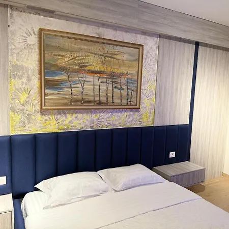 Agora Boutique Aparthotel 3*